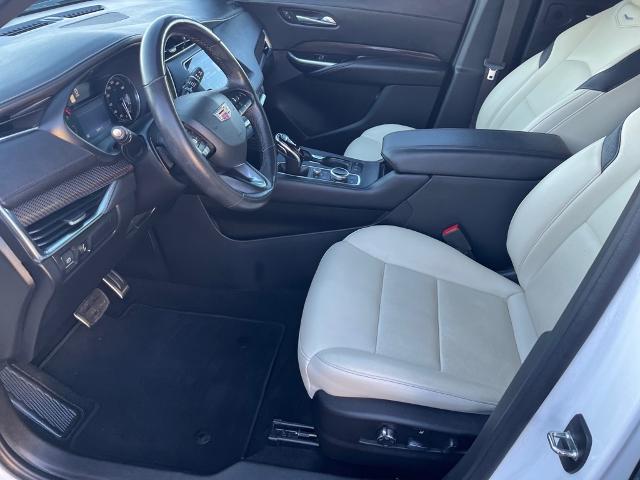 used 2023 Cadillac XT4 car, priced at $29,900