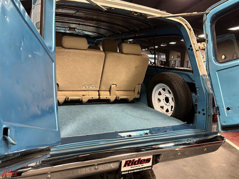used 1971 Chevrolet Suburban car, priced at $59,900