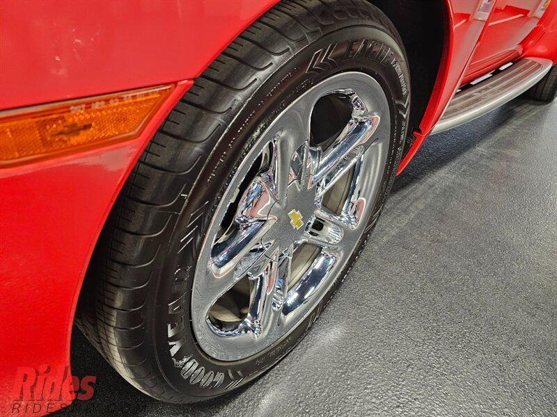 used 2005 Chevrolet SSR car, priced at $42,900