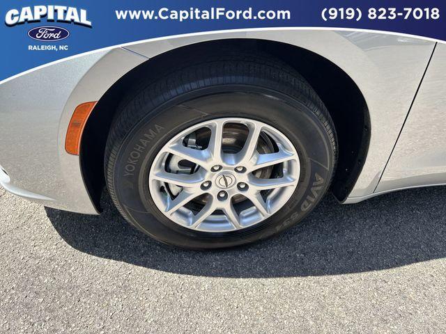 used 2024 Chrysler Pacifica car, priced at $29,993
