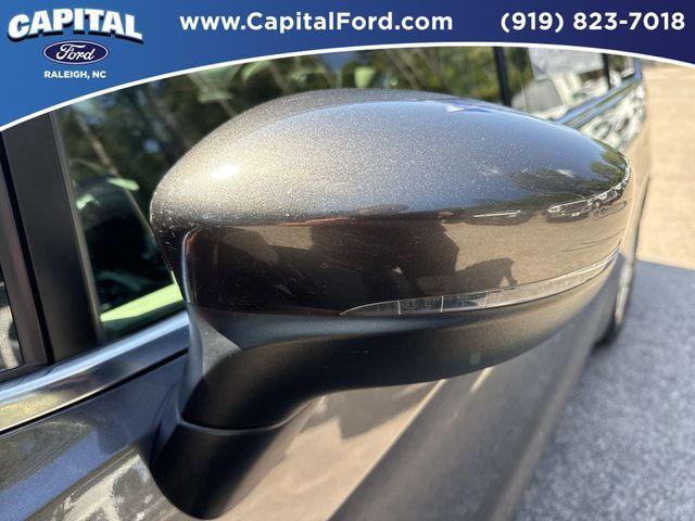 used 2023 Chrysler Pacifica car, priced at $24,995
