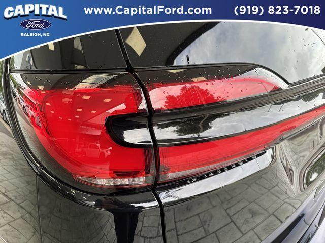 used 2025 Chrysler Pacifica car, priced at $31,995