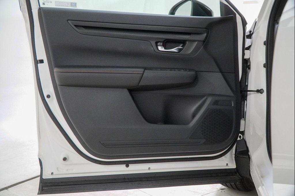 new 2026 Honda CR-V Hybrid car, priced at $37,616