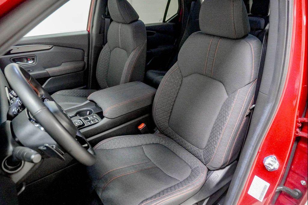 used 2025 Honda Pilot car, priced at $39,495