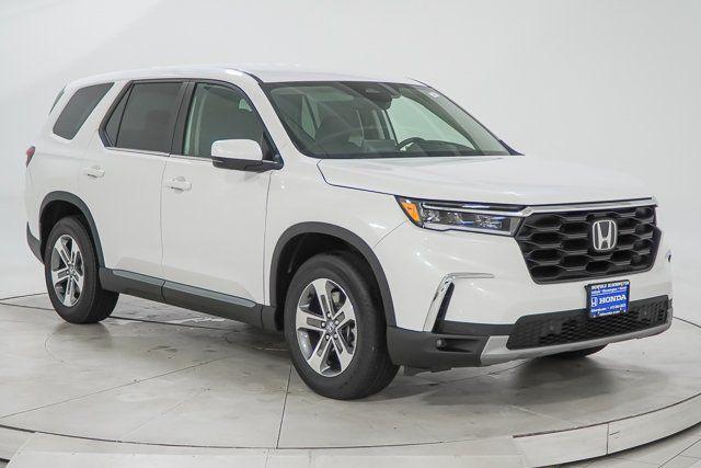 new 2025 Honda Pilot car, priced at $44,242