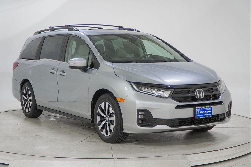 new 2026 Honda Odyssey car, priced at $43,033