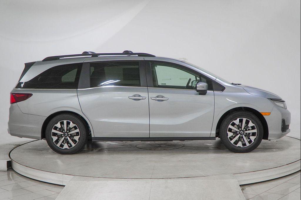 new 2026 Honda Odyssey car, priced at $43,033