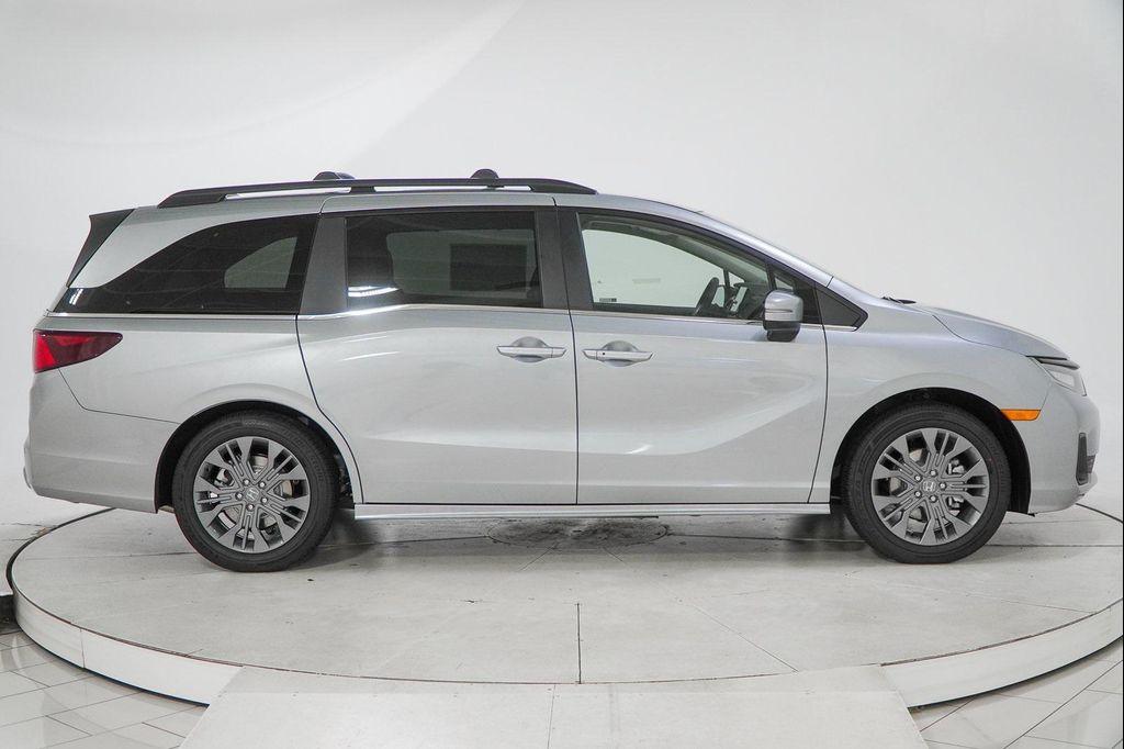 new 2026 Honda Odyssey car, priced at $45,279
