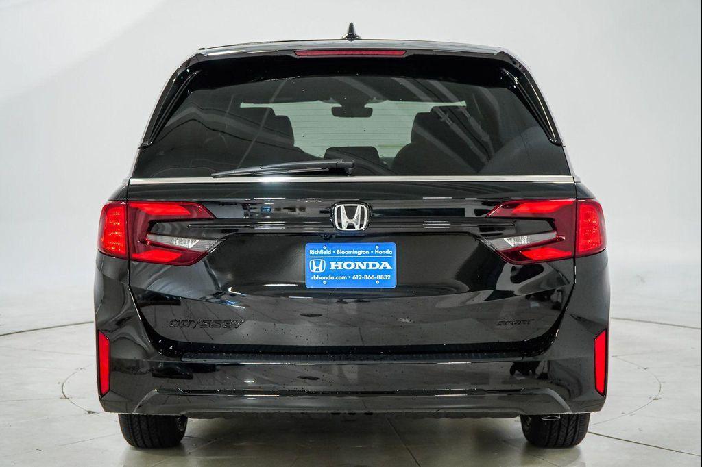 new 2026 Honda Odyssey car, priced at $43,019