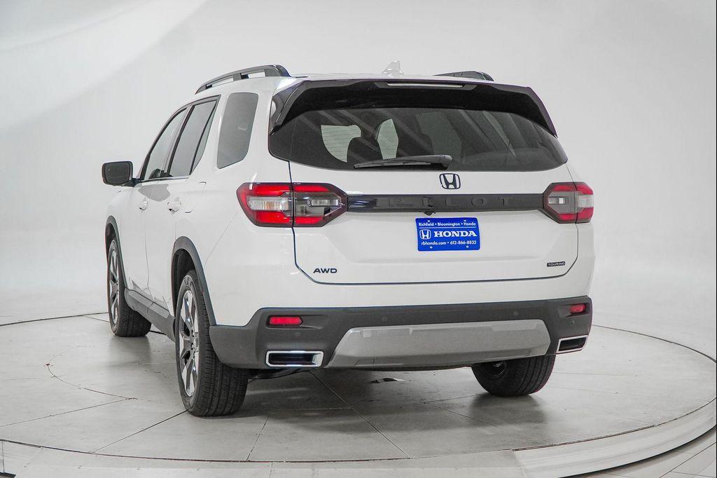 new 2026 Honda Pilot car, priced at $49,624