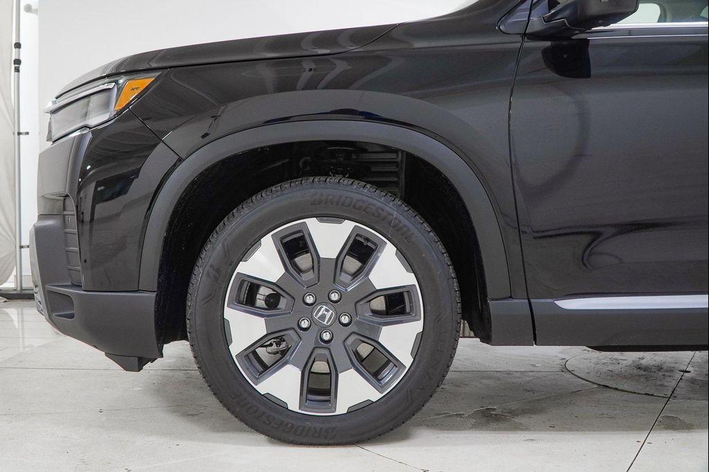 new 2026 Honda Pilot car, priced at $51,887