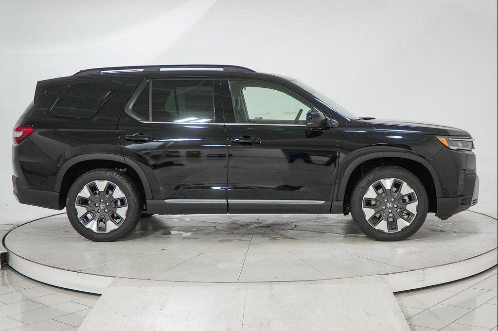 new 2026 Honda Pilot car, priced at $51,887