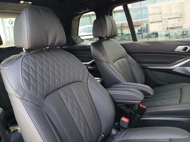 new 2026 BMW X7 car, priced at $128,500