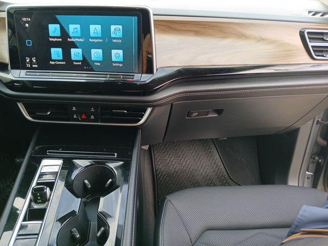 used 2024 Volkswagen Atlas car, priced at $32,280