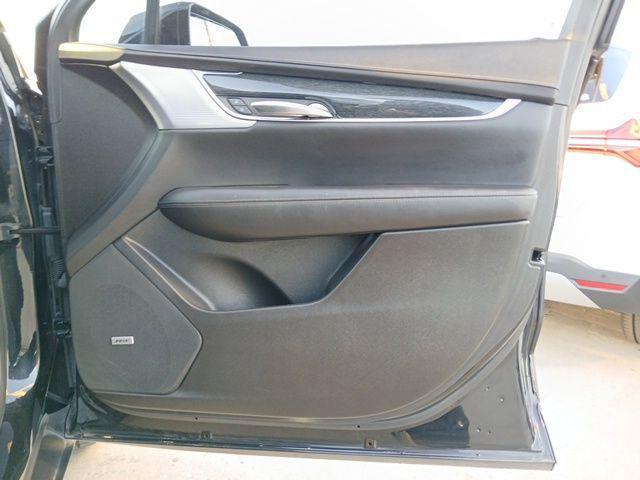 used 2022 Cadillac XT5 car, priced at $24,890