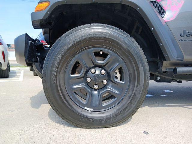 used 2024 Jeep Gladiator car, priced at $29,899