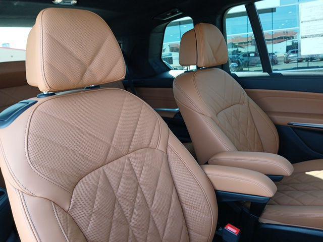 new 2026 BMW X7 car, priced at $101,200