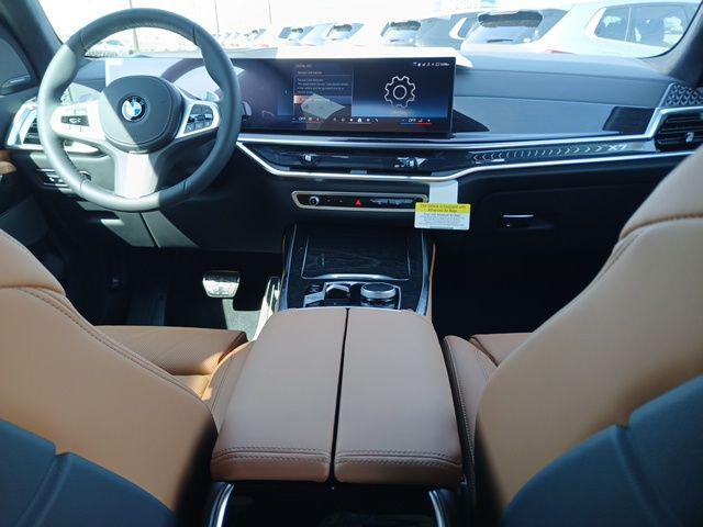 new 2026 BMW X7 car, priced at $101,200