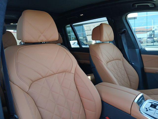 new 2026 BMW X7 car, priced at $101,200