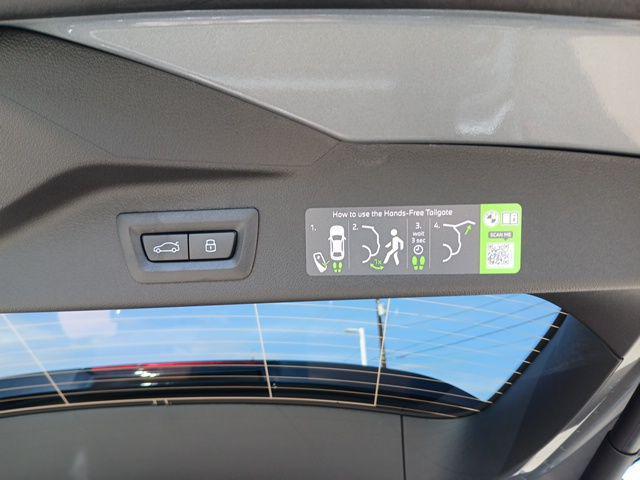 new 2026 BMW X7 car, priced at $101,200