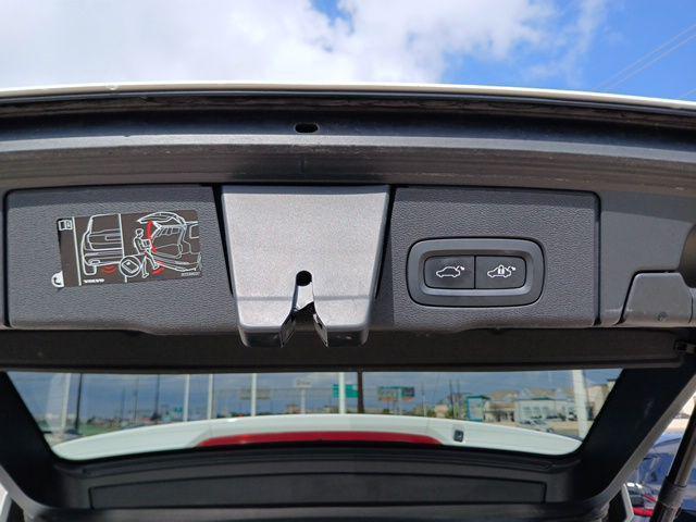 used 2021 Volvo XC60 car, priced at $28,450