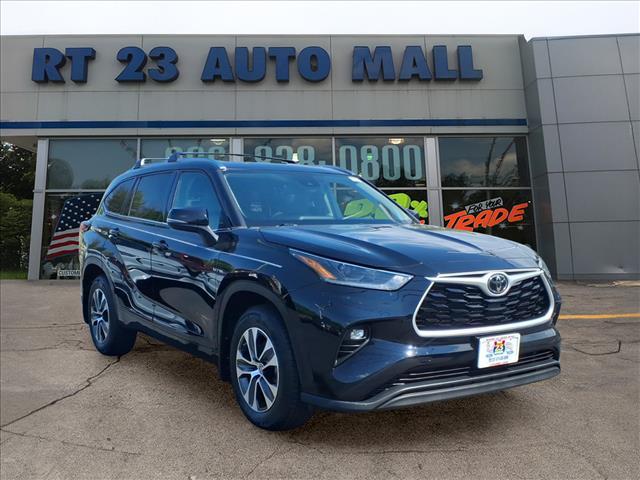 used 2021 Toyota Highlander car, priced at $27,821