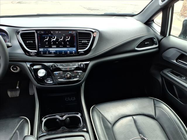 used 2025 Chrysler Pacifica car, priced at $35,988