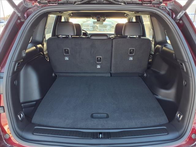 new 2025 Jeep Grand Cherokee car, priced at $45,876