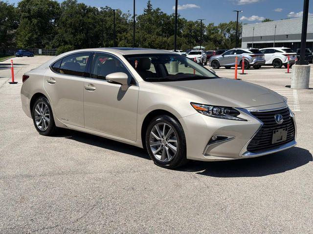used 2018 Lexus ES 300h car, priced at $34,372