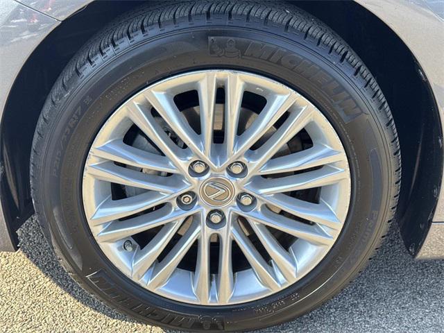 used 2013 Lexus ES 350 car, priced at $19,995