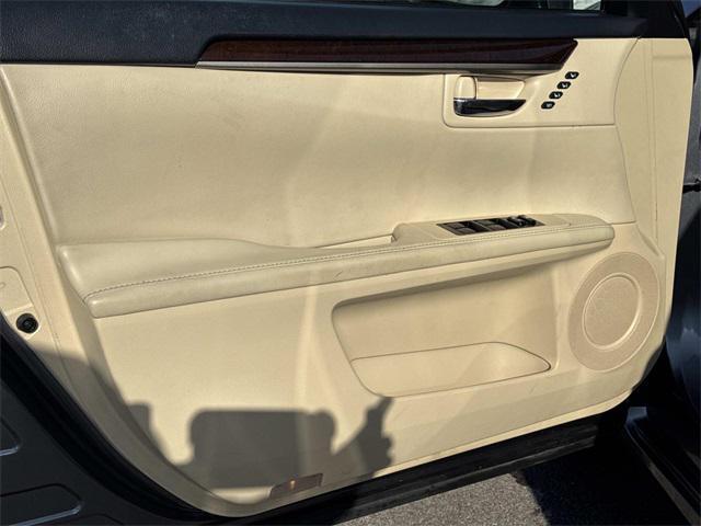 used 2013 Lexus ES 350 car, priced at $19,995