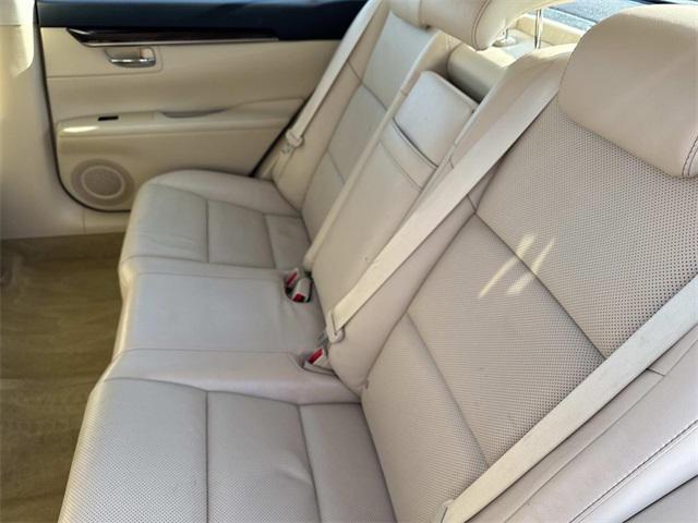 used 2013 Lexus ES 350 car, priced at $19,995