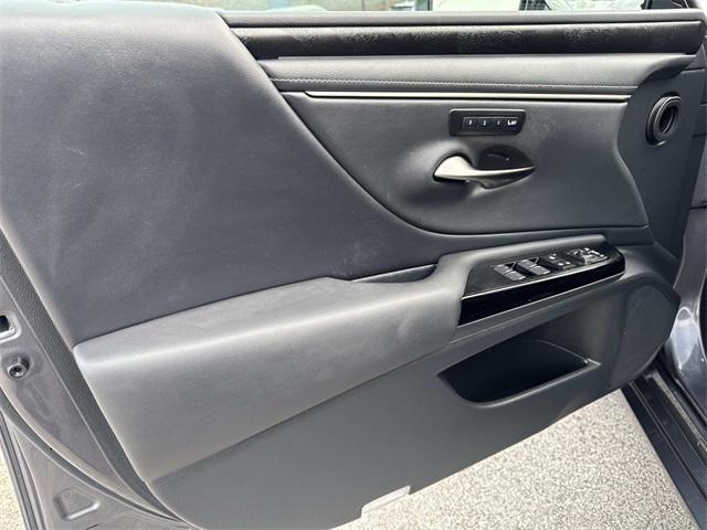 used 2023 Lexus ES 350 car, priced at $38,995