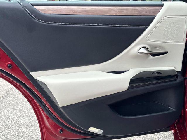 used 2025 Lexus ES 350 car, priced at $45,495