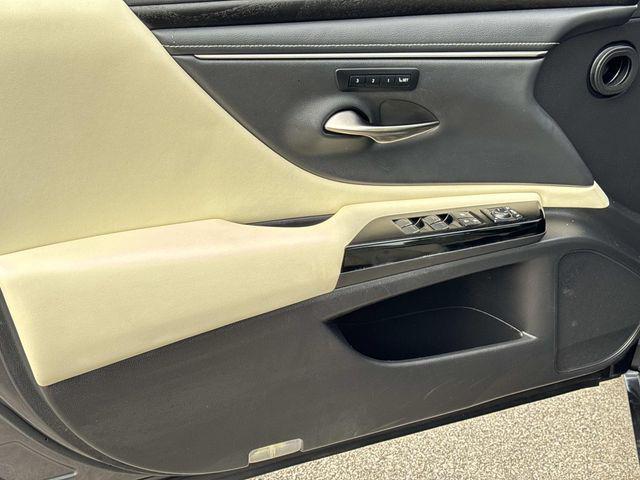 used 2022 Lexus ES 350 car, priced at $34,995