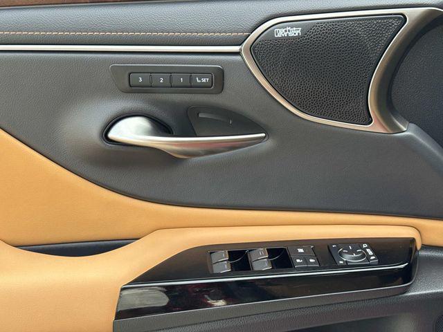 used 2025 Lexus ES 300h car, priced at $60,372