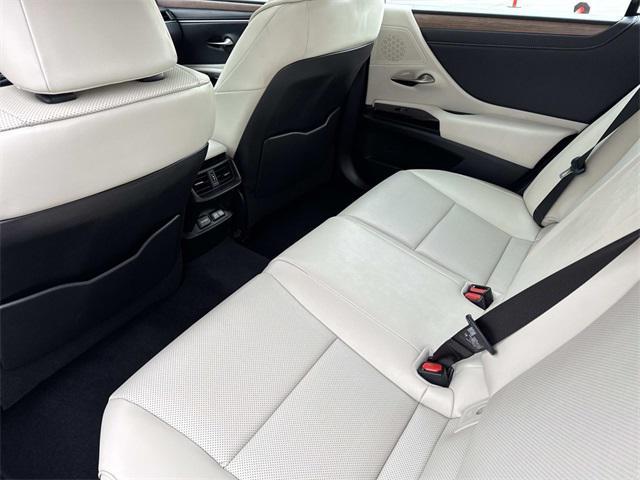 used 2025 Lexus ES 350 car, priced at $44,995