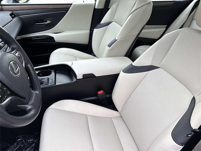 used 2025 Lexus ES 350 car, priced at $44,995
