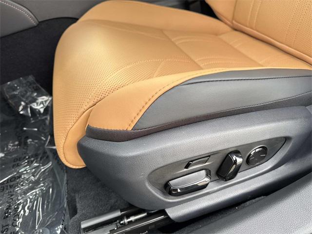 new 2025 Lexus ES 350 car, priced at $55,035