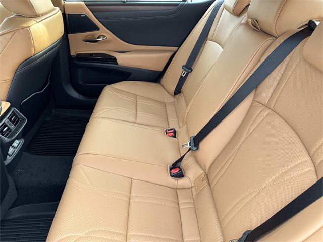 new 2025 Lexus ES 350 car, priced at $55,035
