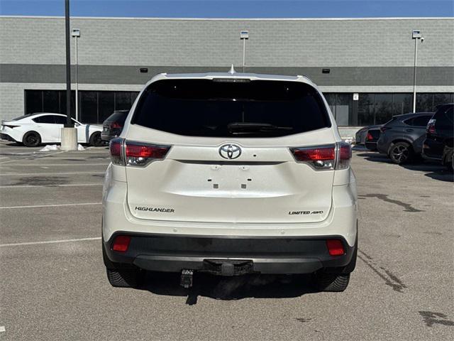 used 2015 Toyota Highlander car, priced at $17,995