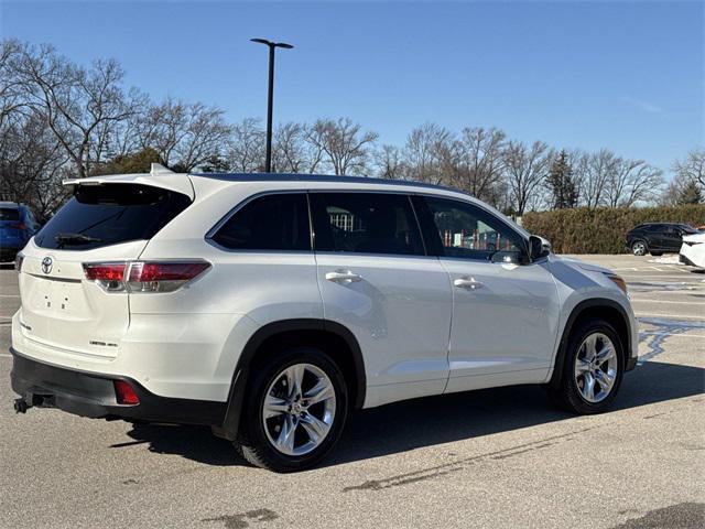 used 2015 Toyota Highlander car, priced at $17,995