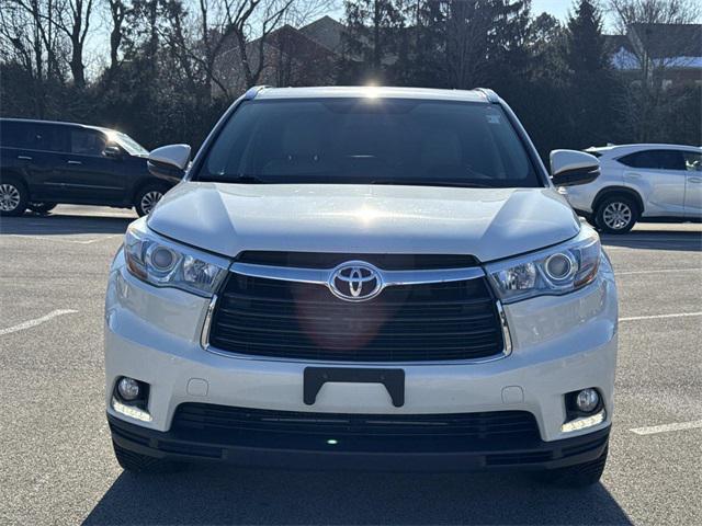 used 2015 Toyota Highlander car, priced at $17,995
