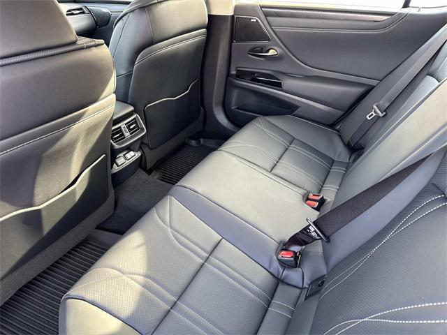 new 2025 Lexus ES 350 car, priced at $53,239