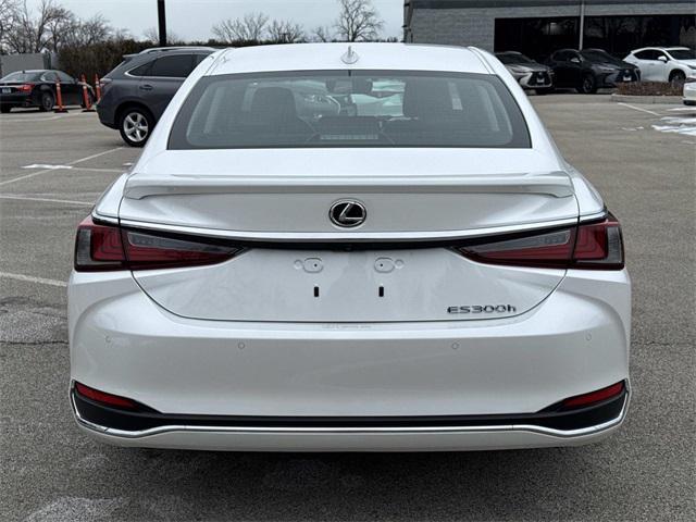 used 2025 Lexus ES 300h car, priced at $49,995