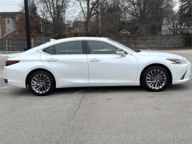 used 2025 Lexus ES 300h car, priced at $49,995