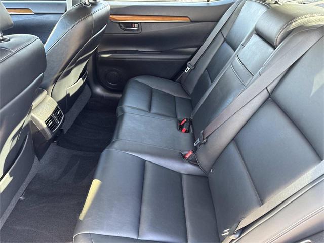 used 2013 Lexus ES 300h car, priced at $19,995