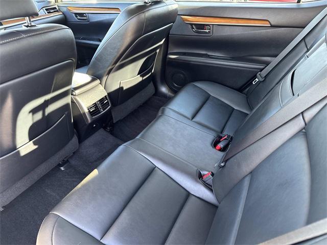 used 2013 Lexus ES 300h car, priced at $19,995