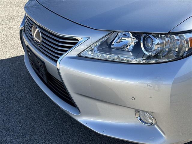 used 2013 Lexus ES 300h car, priced at $19,995