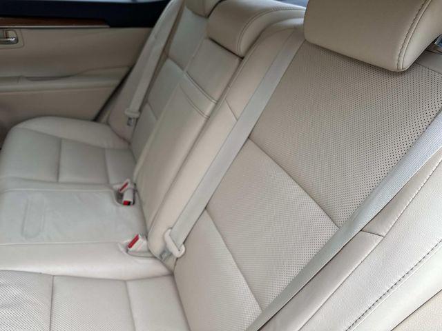 used 2015 Lexus ES 300h car, priced at $17,872